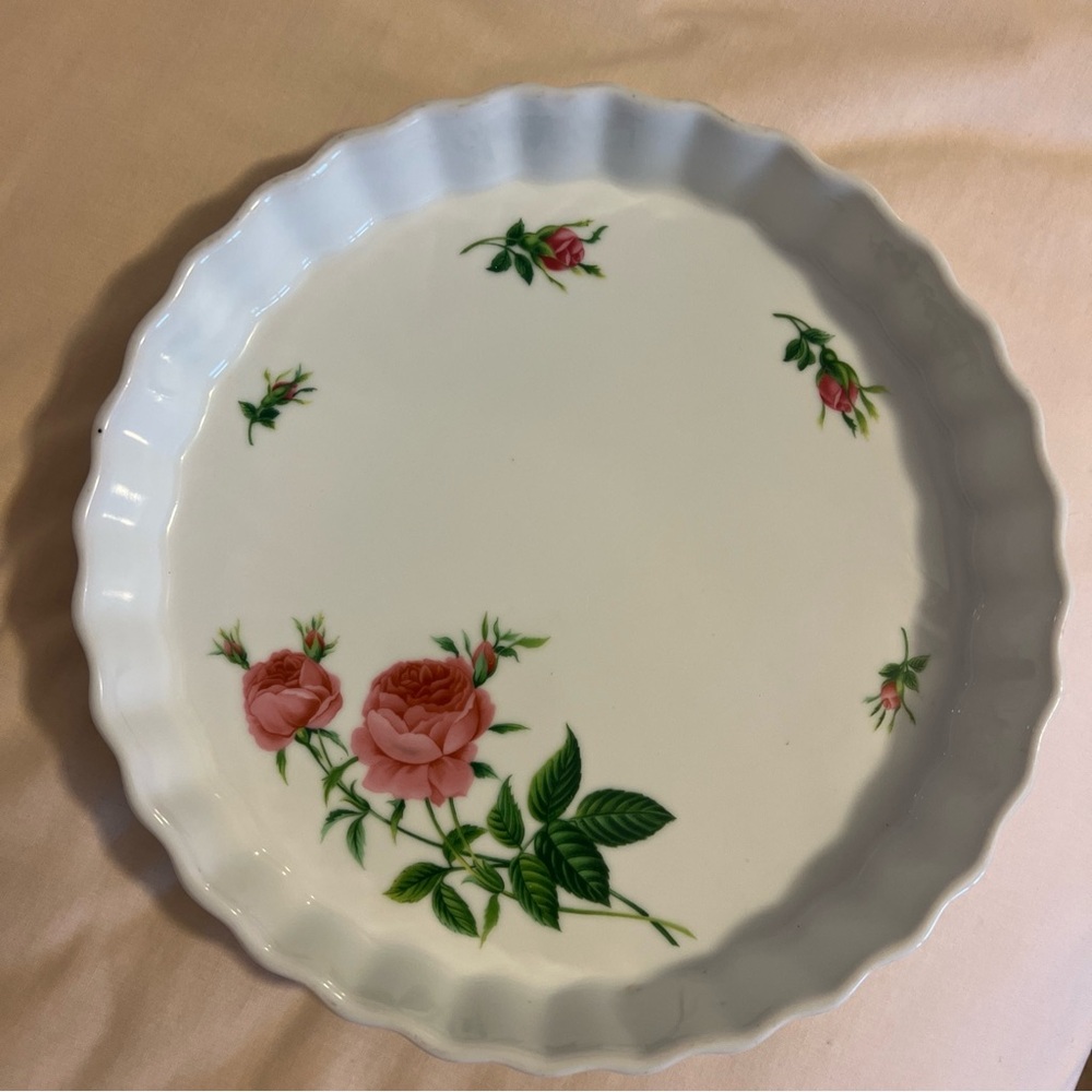 Vtg Christineholm Pie/Quiche Pan with Rose Flowers 9.5" Round